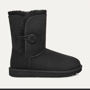 UGG Black Winter Boots with Shearling Lining